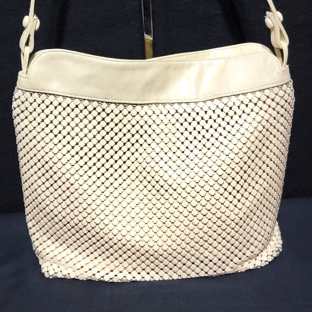 VINTAGE Whiting & Davis Cream Metal Mesh w/ Leather Trim Shoulder Bag P193‎
